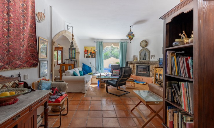 Resale - Villa -
Jávea - Las Planas