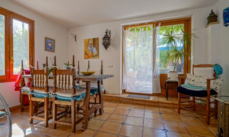 Resale - Villa -
Jávea - Las Planas