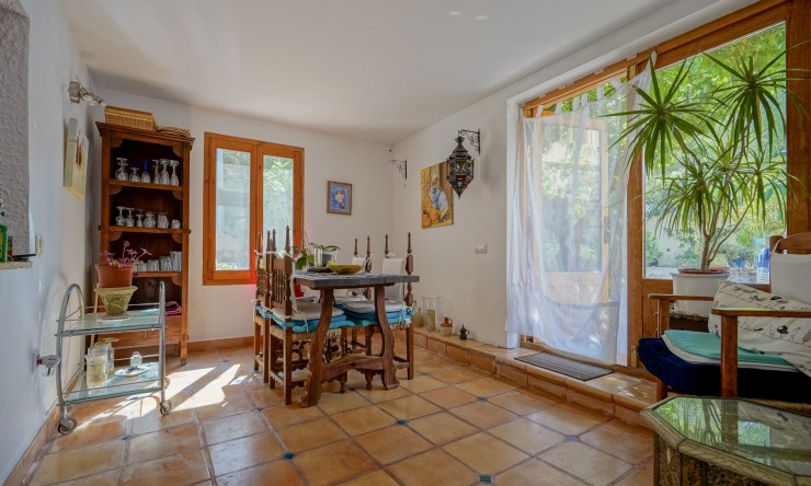 Resale - Villa -
Jávea - Las Planas