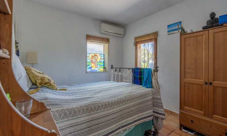 Resale - Villa -
Jávea - Las Planas