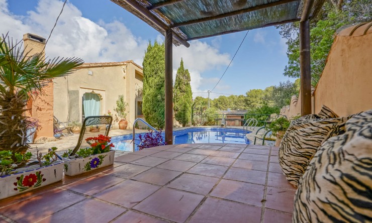 Resale - Villa -
Jávea - Las Planas