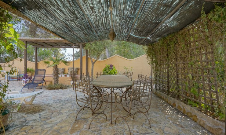 Resale - Villa -
Jávea - Las Planas