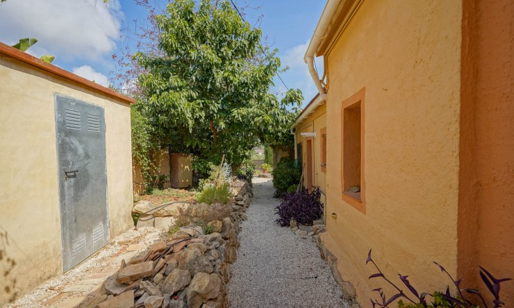 Resale - Villa -
Jávea - Las Planas