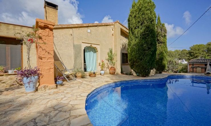Resale - Villa -
Jávea - Las Planas