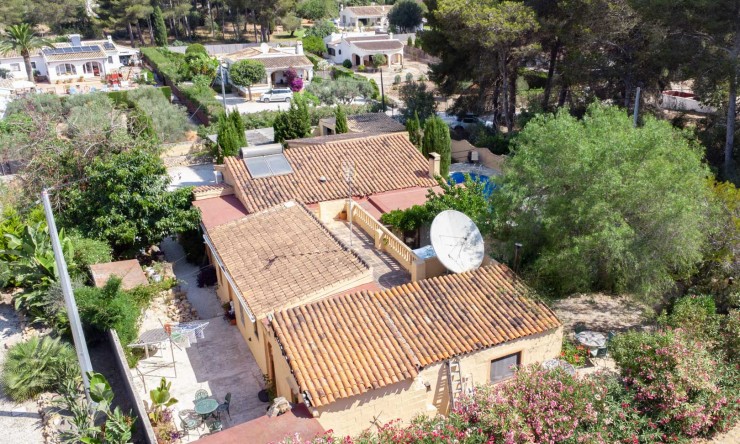 Resale - Villa -
Jávea - Las Planas
