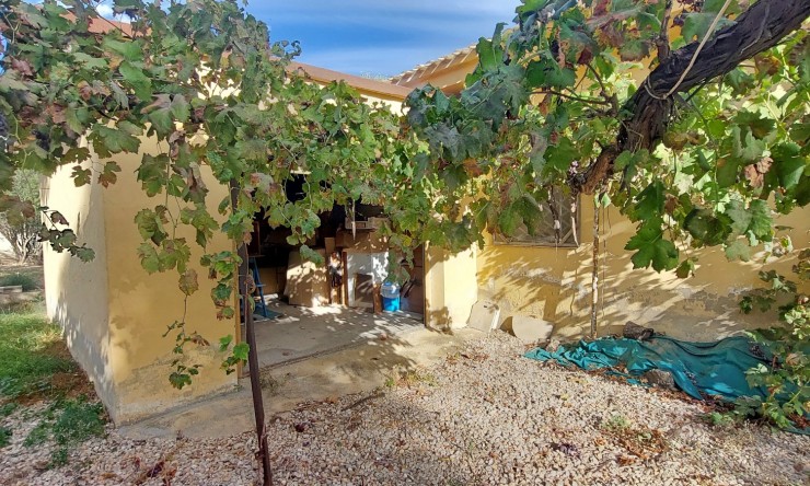 Resale - Villa -
Benidorm