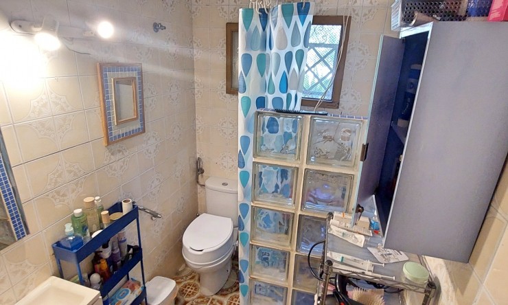Resale - Villa -
Benidorm