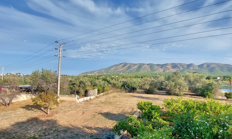 Resale - Villa -
Benidorm