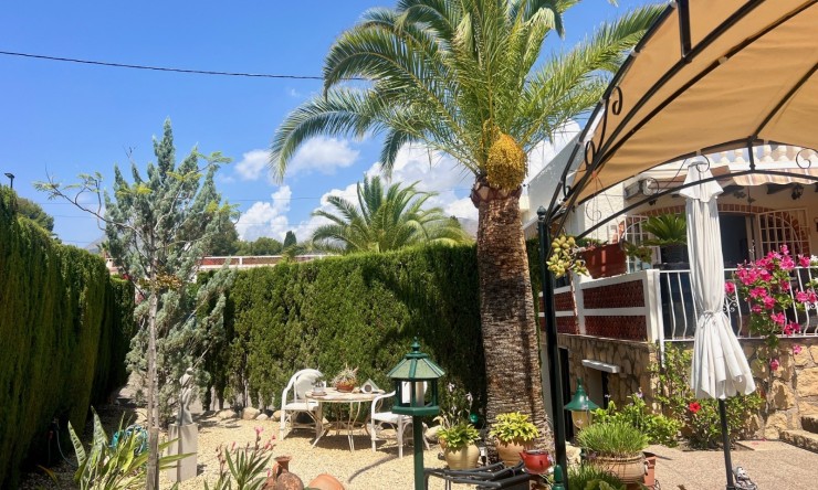 Resale - Villa -
Alfas del Pí