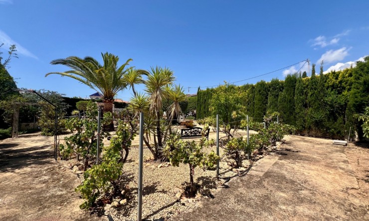 Resale - Villa -
Alfas del Pí