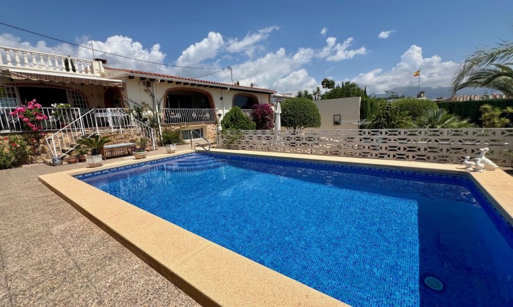 Resale - Villa -
Alfas del Pí