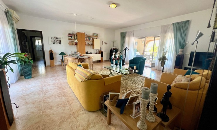 Resale - Villa -
Alfas del Pí