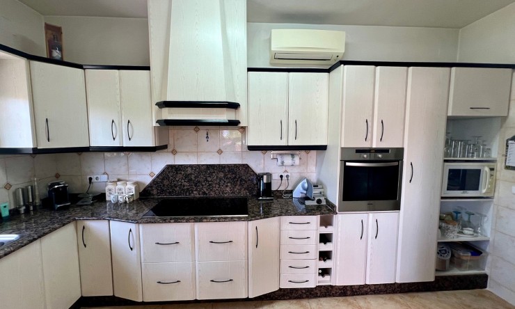 Resale - Villa -
Alfas del Pí