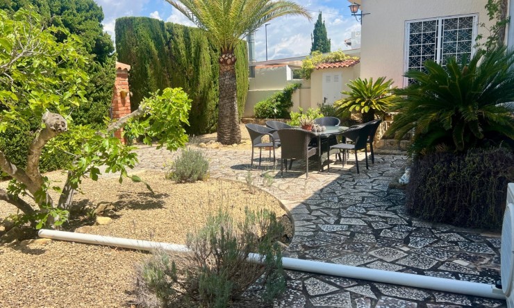 Resale - Villa -
Alfas del Pí