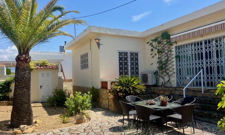 Resale - Villa -
Alfas del Pí