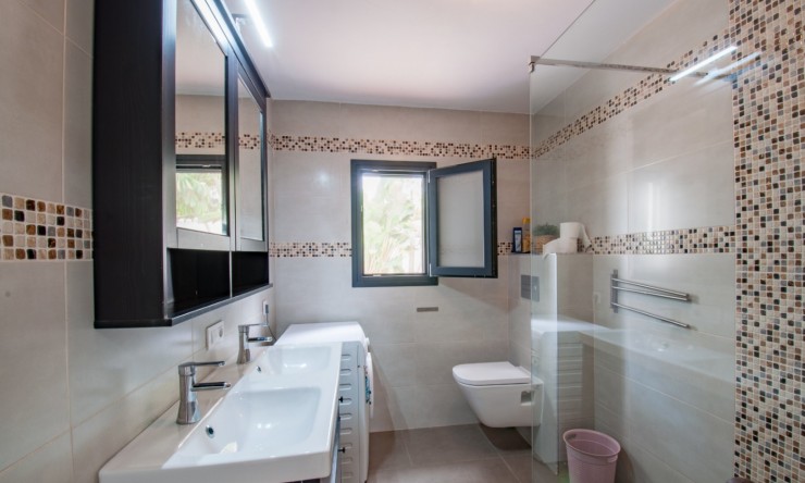 Reventa - Villa -
Benitachell