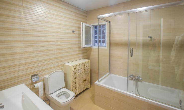 Resale - Villa -
Alfas del Pí