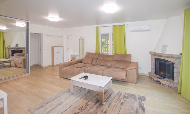 Resale - Villa -
Alfas del Pí