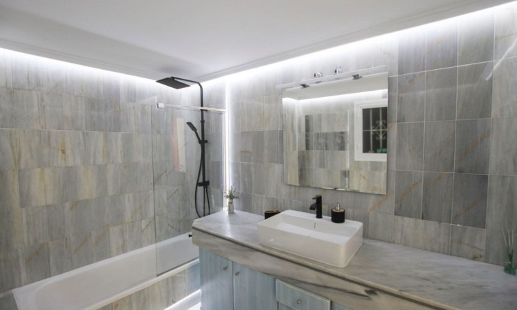 Reventa - Apartamento -
Benidorm
