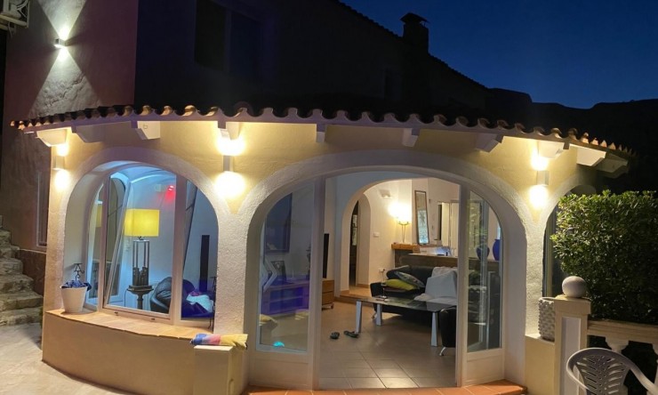 Wiederverkauf - Villa -
Calpe - La Canuta