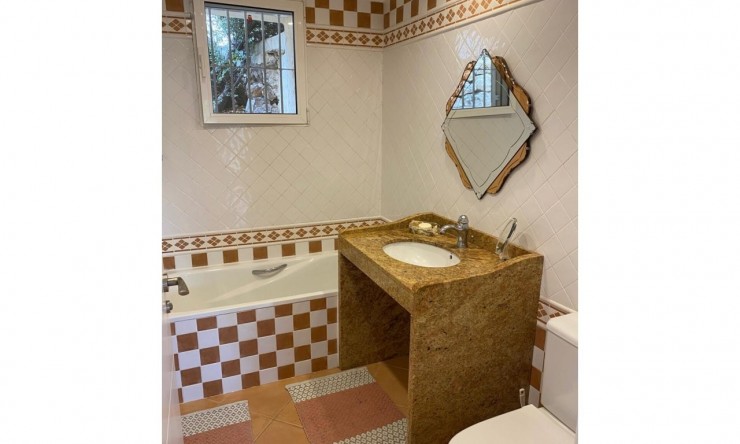 Wiederverkauf - Villa -
Calpe - La Canuta