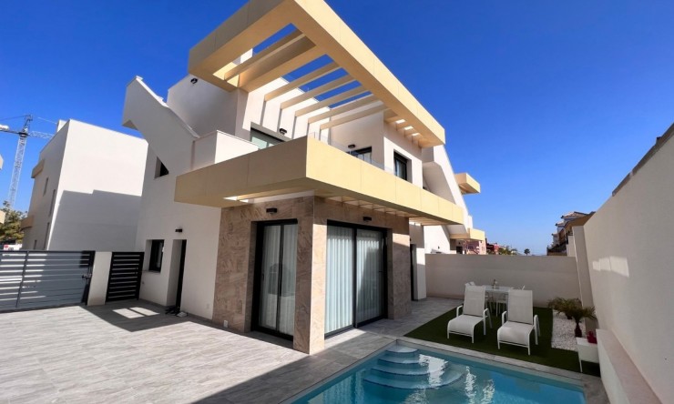 Resale - Villa -
Los Montesinos
