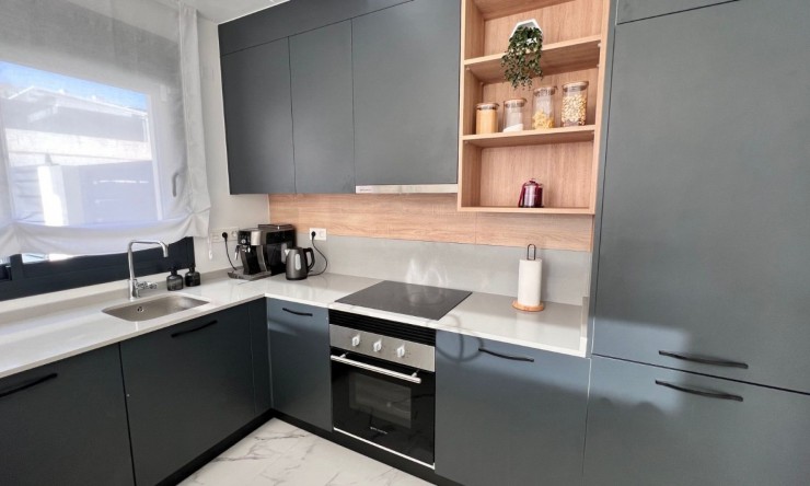Resale - Villa -
Los Montesinos