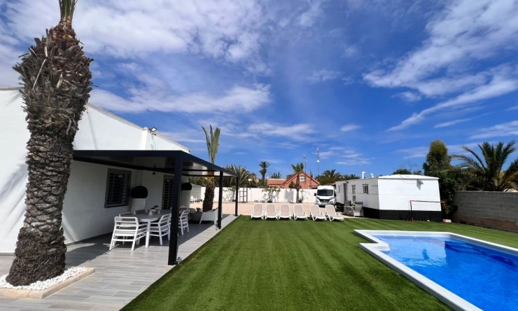Wiederverkauf - Finca -
Elche Pedanías - La Marina