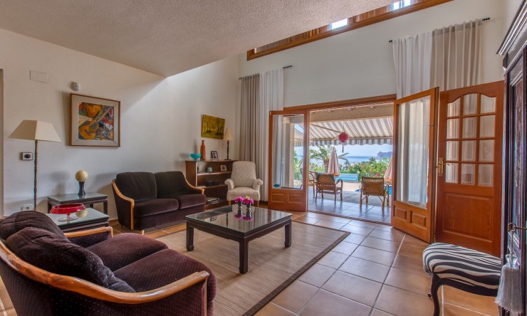 Revente - Villa -
Altea