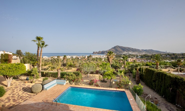 Revente - Villa -
Altea