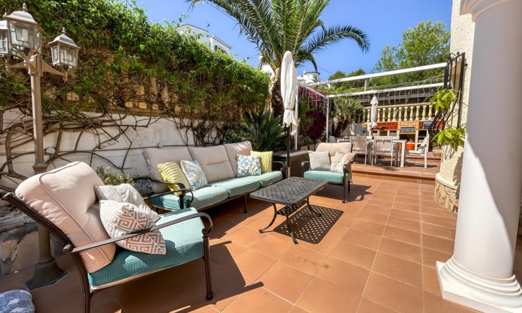 Resale - Villa -
Pedreguer