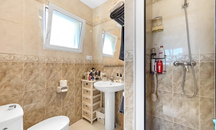 Resale - Villa -
Pedreguer
