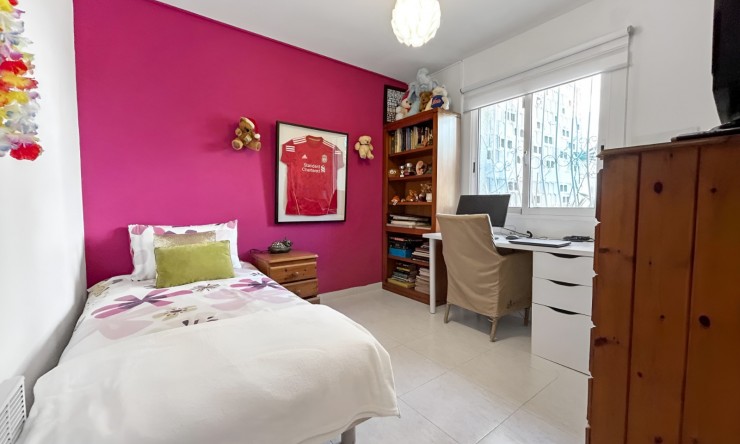 Resale - Villa -
Pedreguer