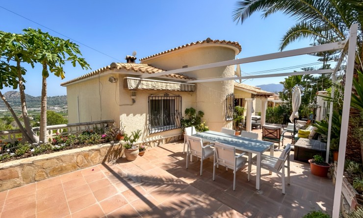 Resale - Villa -
Pedreguer