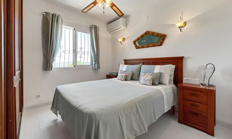 Resale - Villa -
Pedreguer