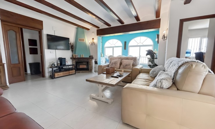 Resale - Villa -
Pedreguer