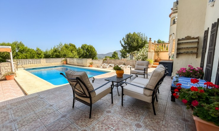 Resale - Villa -
Pedreguer