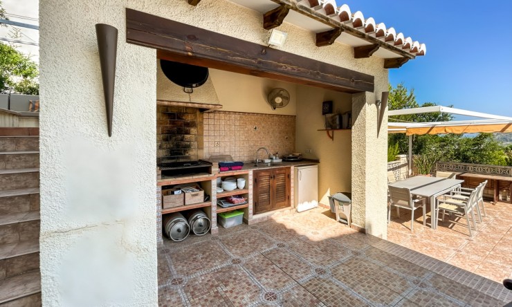 Resale - Villa -
Pedreguer