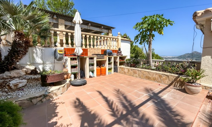 Resale - Villa -
Pedreguer