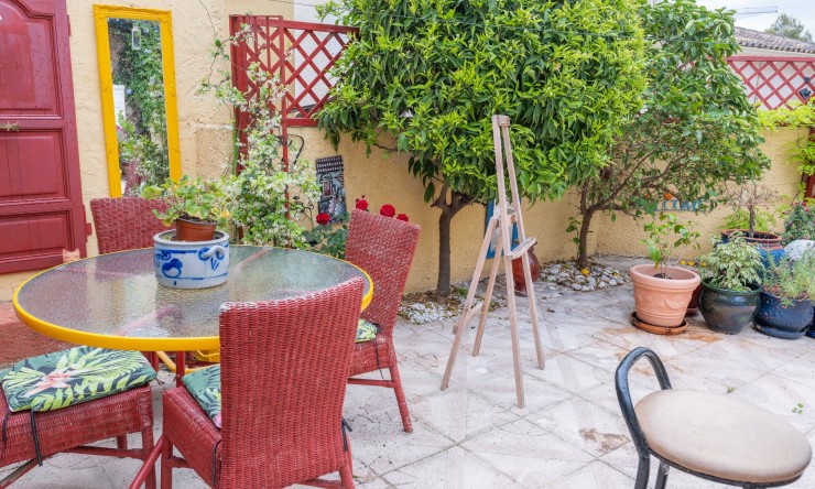 Resale - Villa -
Albir