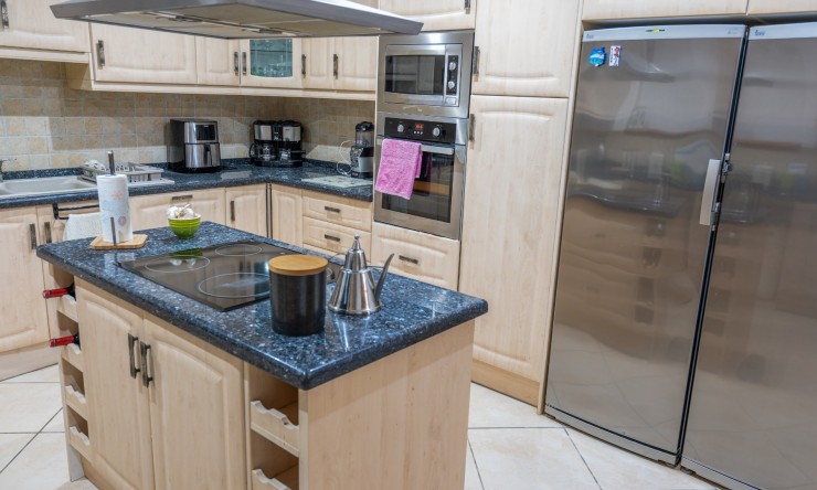 Resale - Villa -
Albir