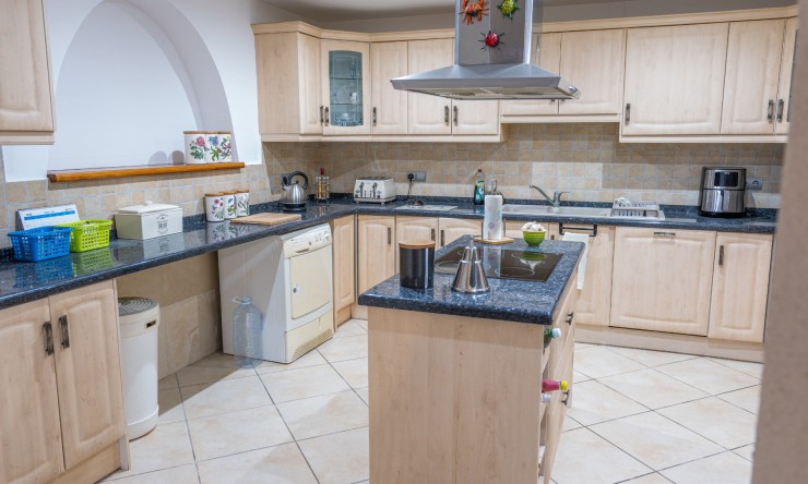 Resale - Villa -
Albir