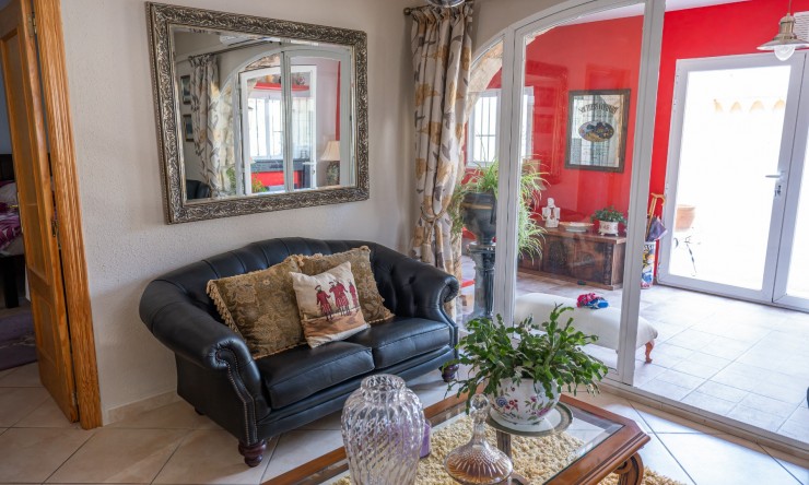 Resale - Villa -
Albir