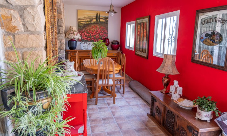 Resale - Villa -
Albir