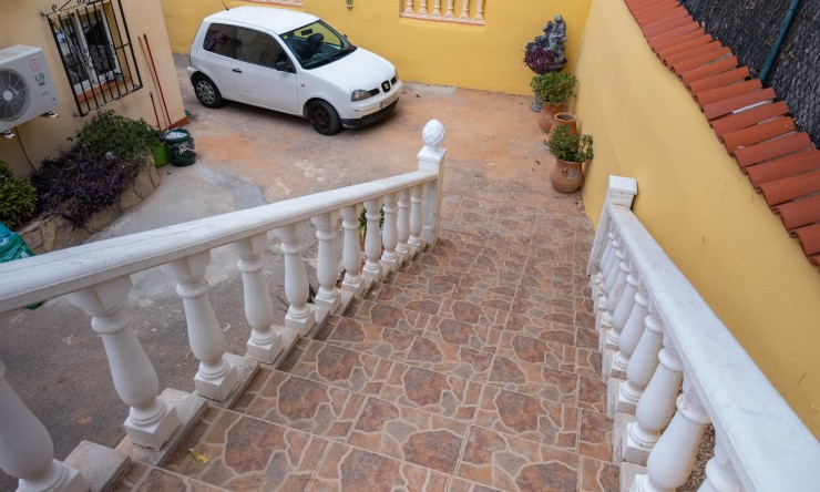 Resale - Villa -
Albir
