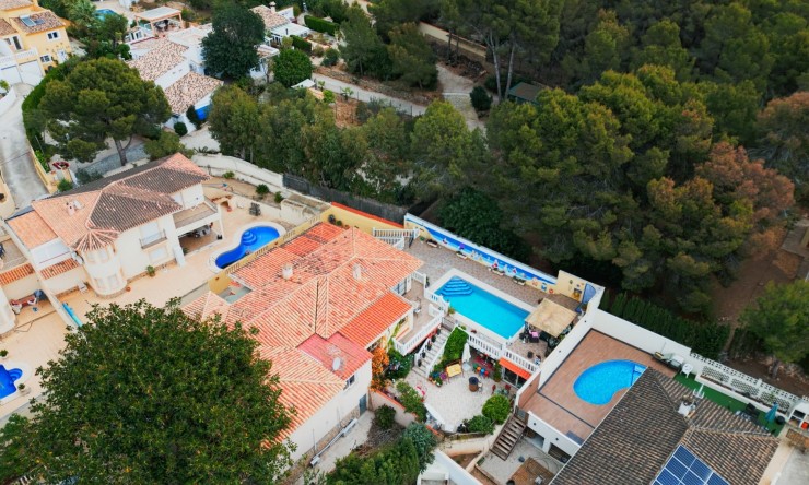 Resale - Villa -
Albir