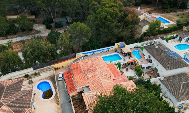 Resale - Villa -
Albir