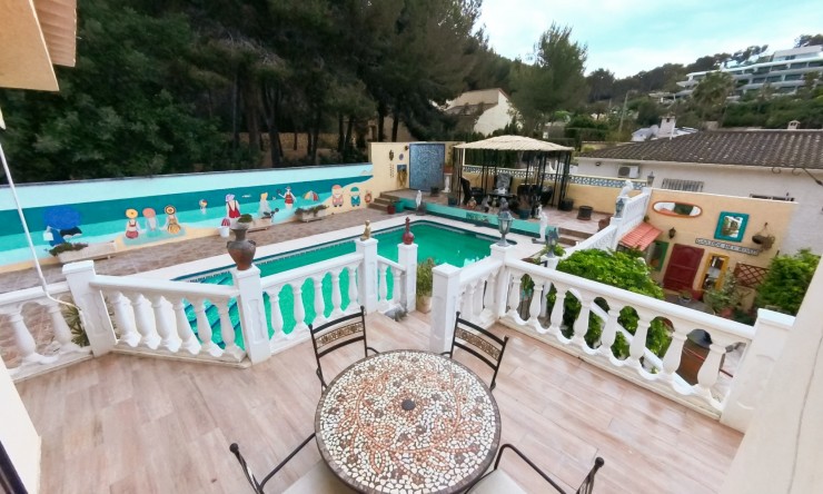 Resale - Villa -
Albir