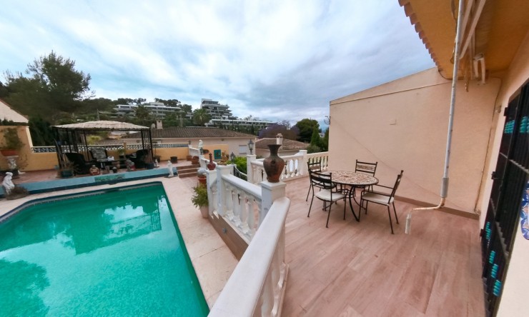 Resale - Villa -
Albir