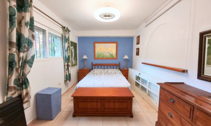 Resale - Villa -
Albir